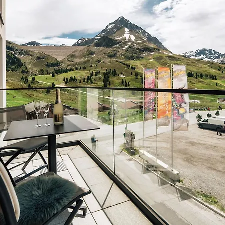 Alpensuites *