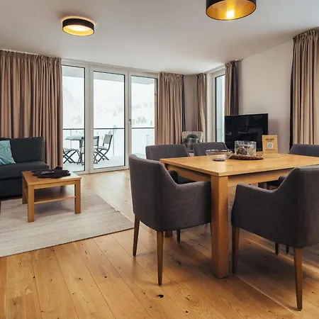 Апартаменты Alpensuites *