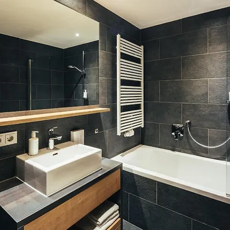 Alpensuites *