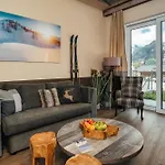 Alpensuites *