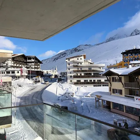 Alpensuites *